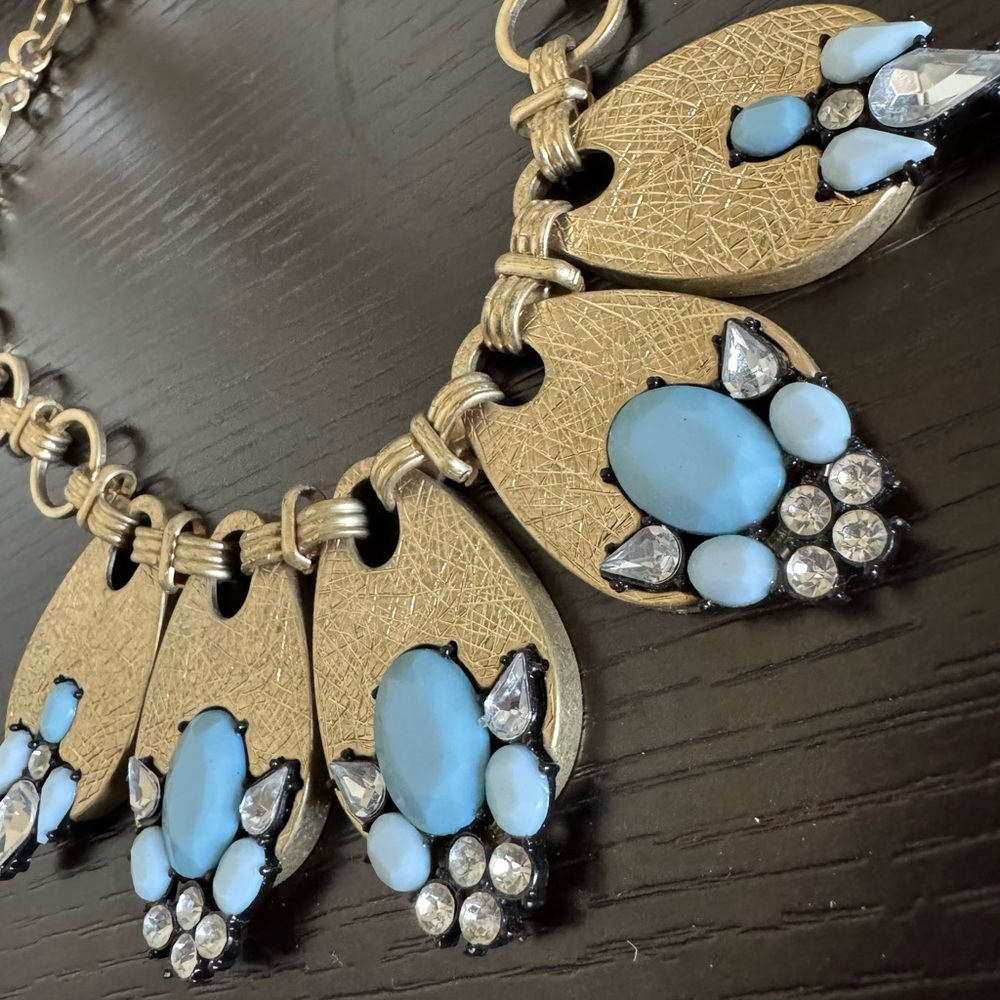 Elegant Gold and Blue Statement Necklace